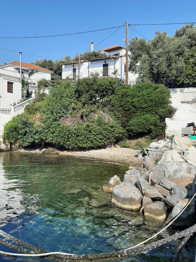 Chiona΄S Apartments By The Sea Paleo Trikeri Экстерьер фото